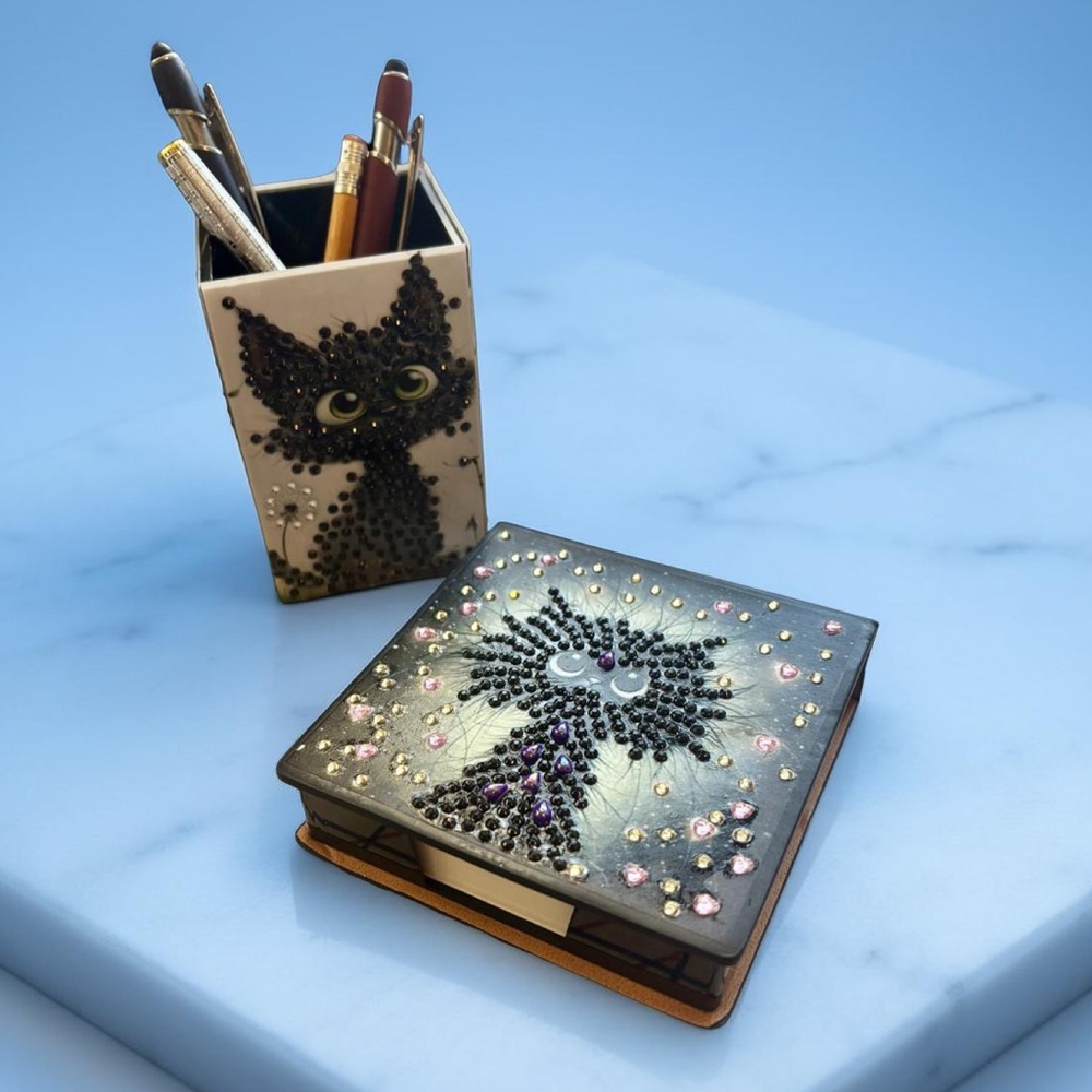 Hand Crafted Diamond Art Cat Design Pen Holder and Note Box Set